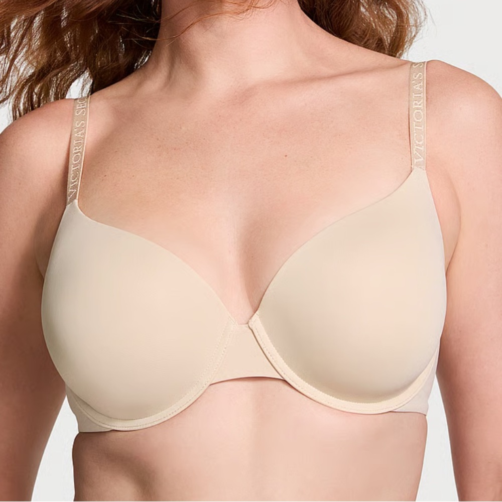 Victoria Secret THE T-SHIRT
Lightly Lined Smooth Demi Bra. Brand new